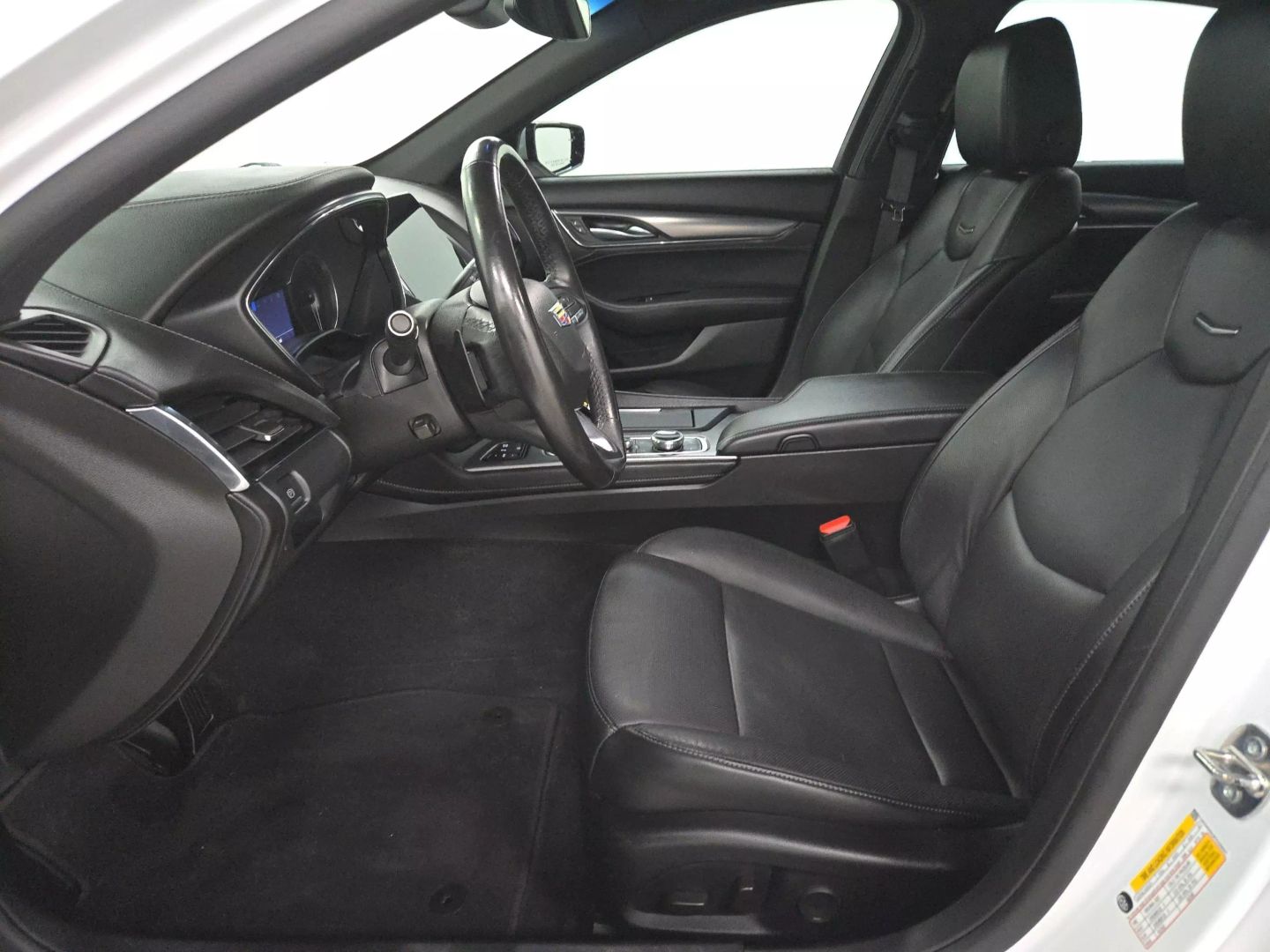 2023 Cadillac Ct5 - Image 9