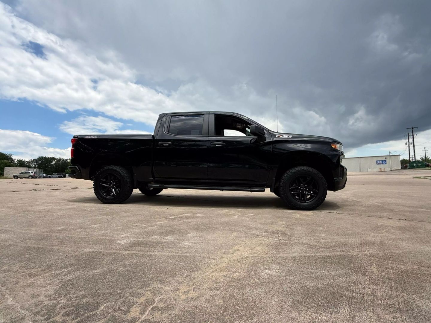 2020 Chevrolet Silverado 1500 Crew Cab - Image 31
