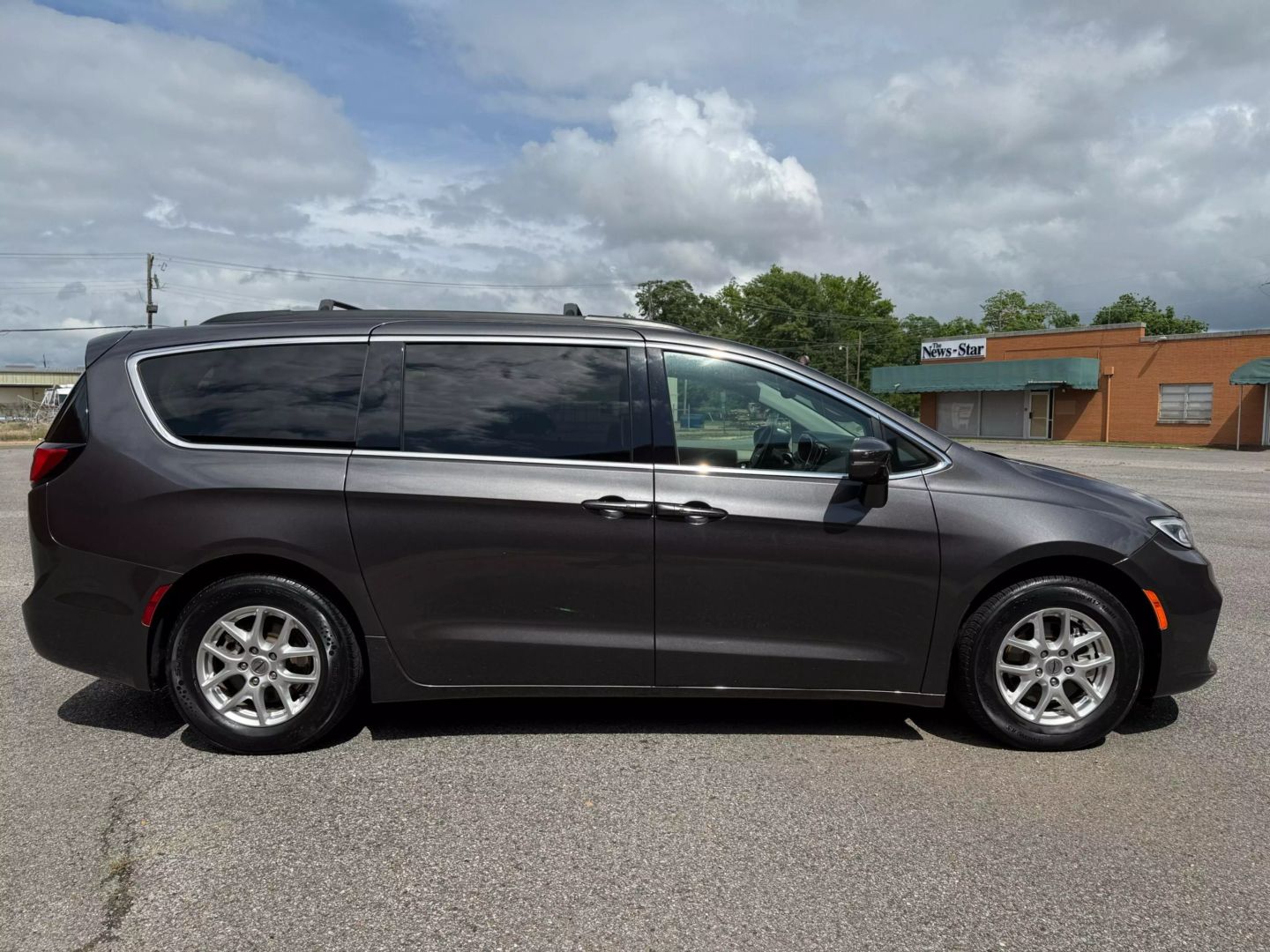 2022 Chrysler Pacifica - Image 8