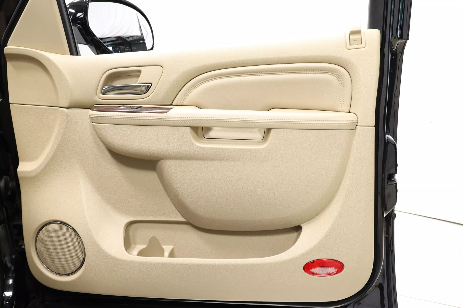 2012 Cadillac Escalade - Image 80