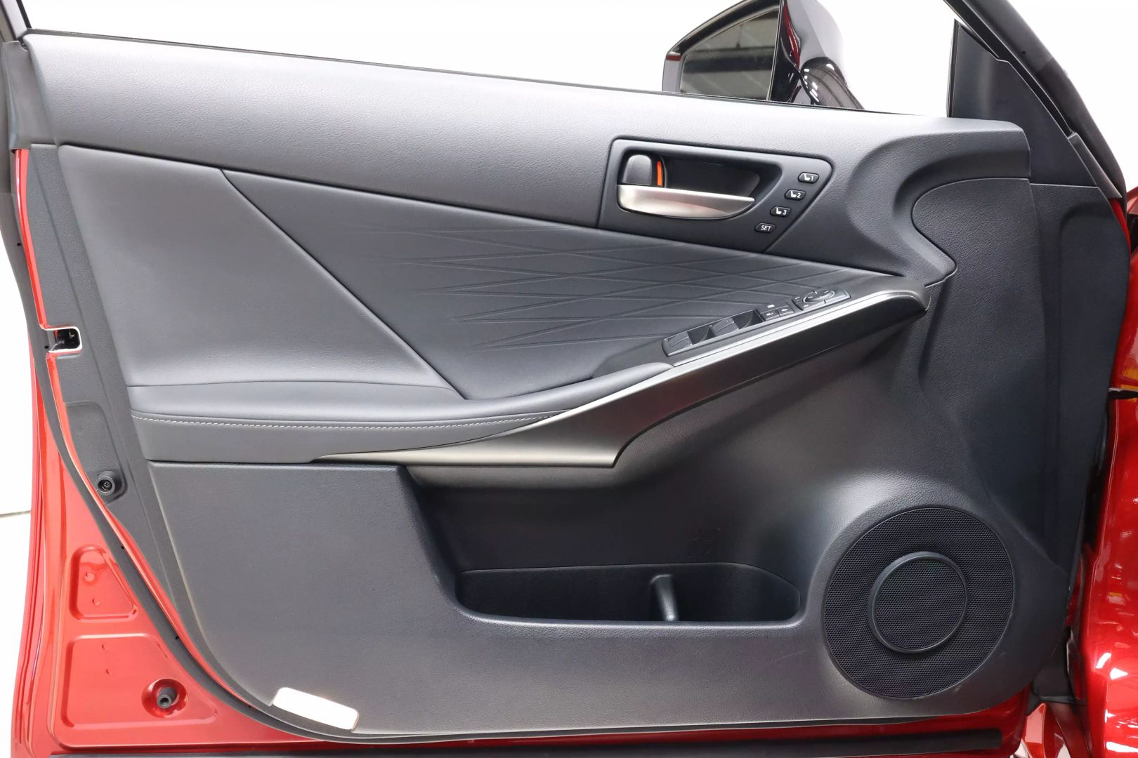 2023 Lexus Is - Image 9