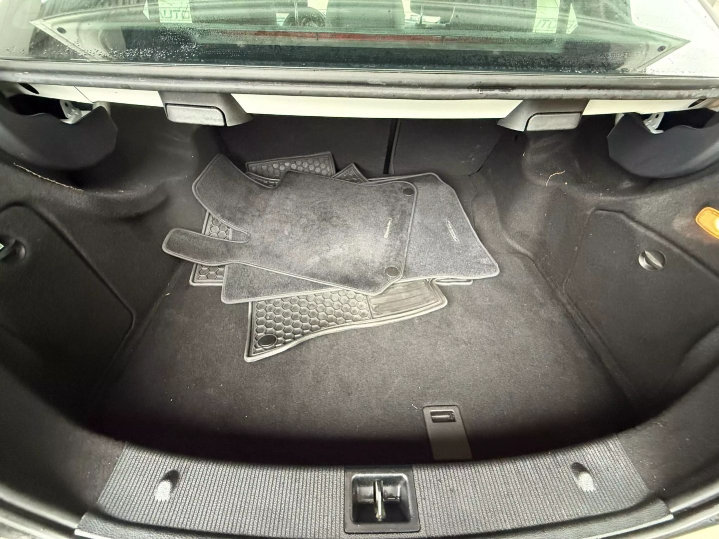 2013 Mercedes-benz C-class - Image 20