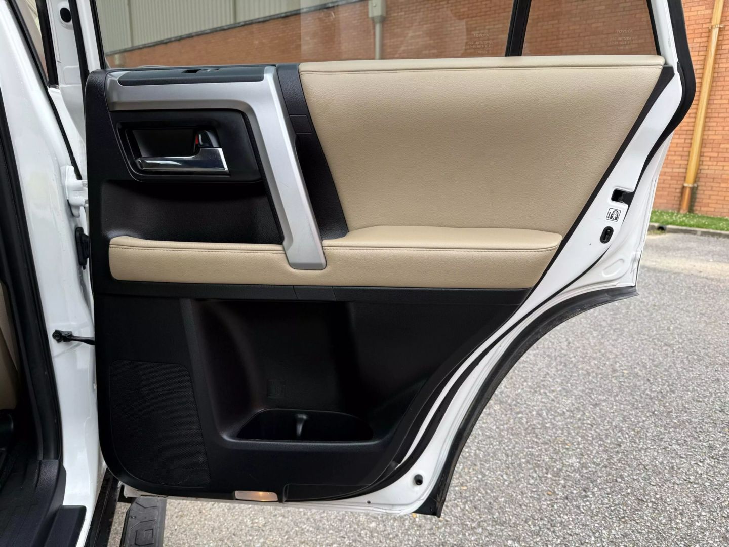 2020 Toyota 4runner - Image 17