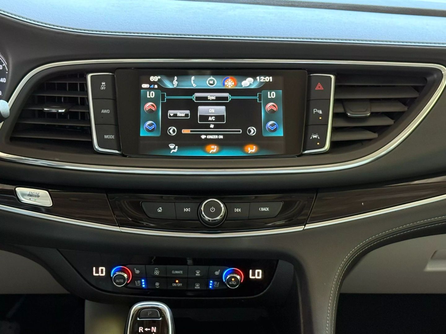 2019 Buick Enclave - Image 31