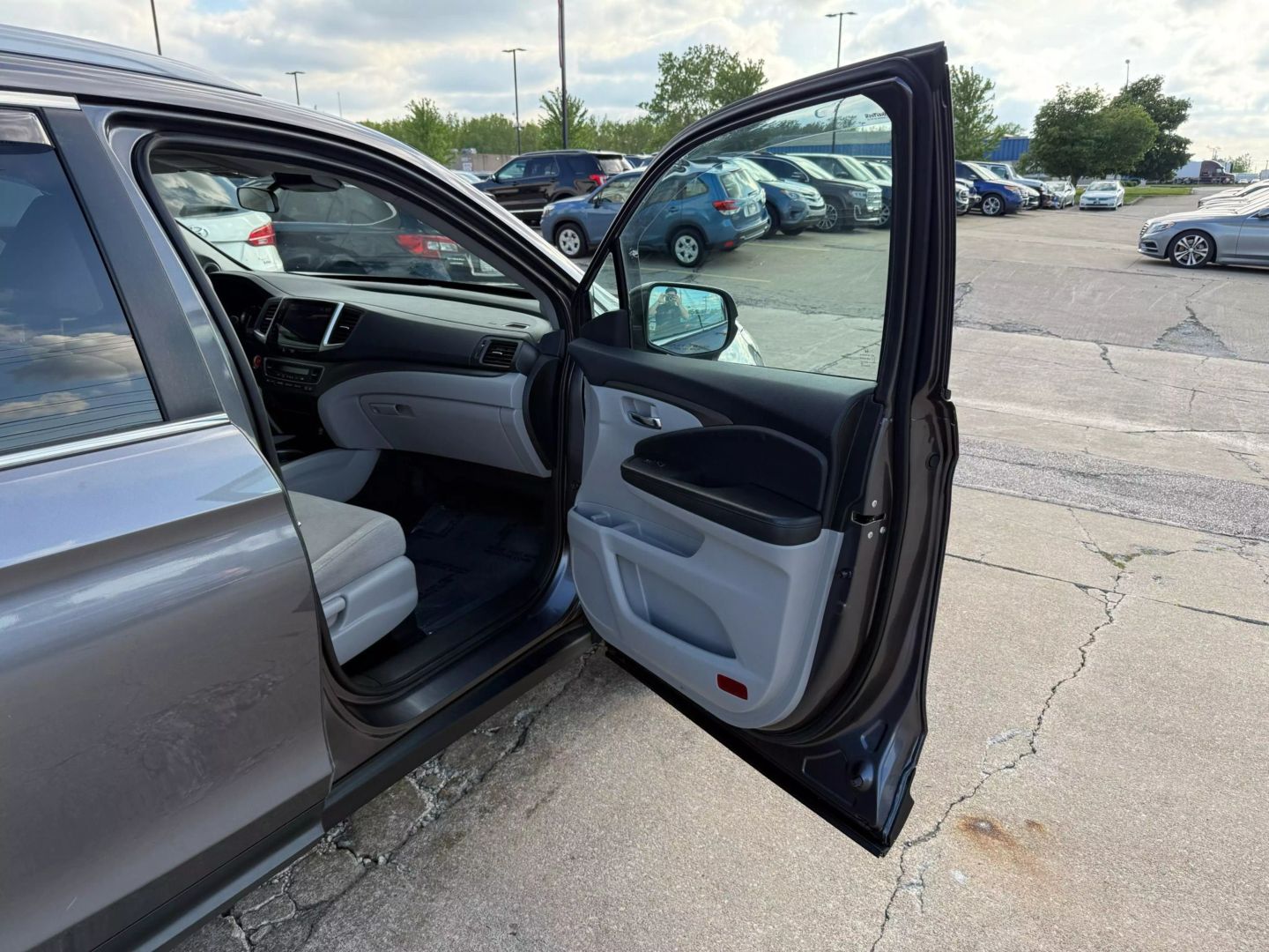2017 Honda Pilot - Image 24