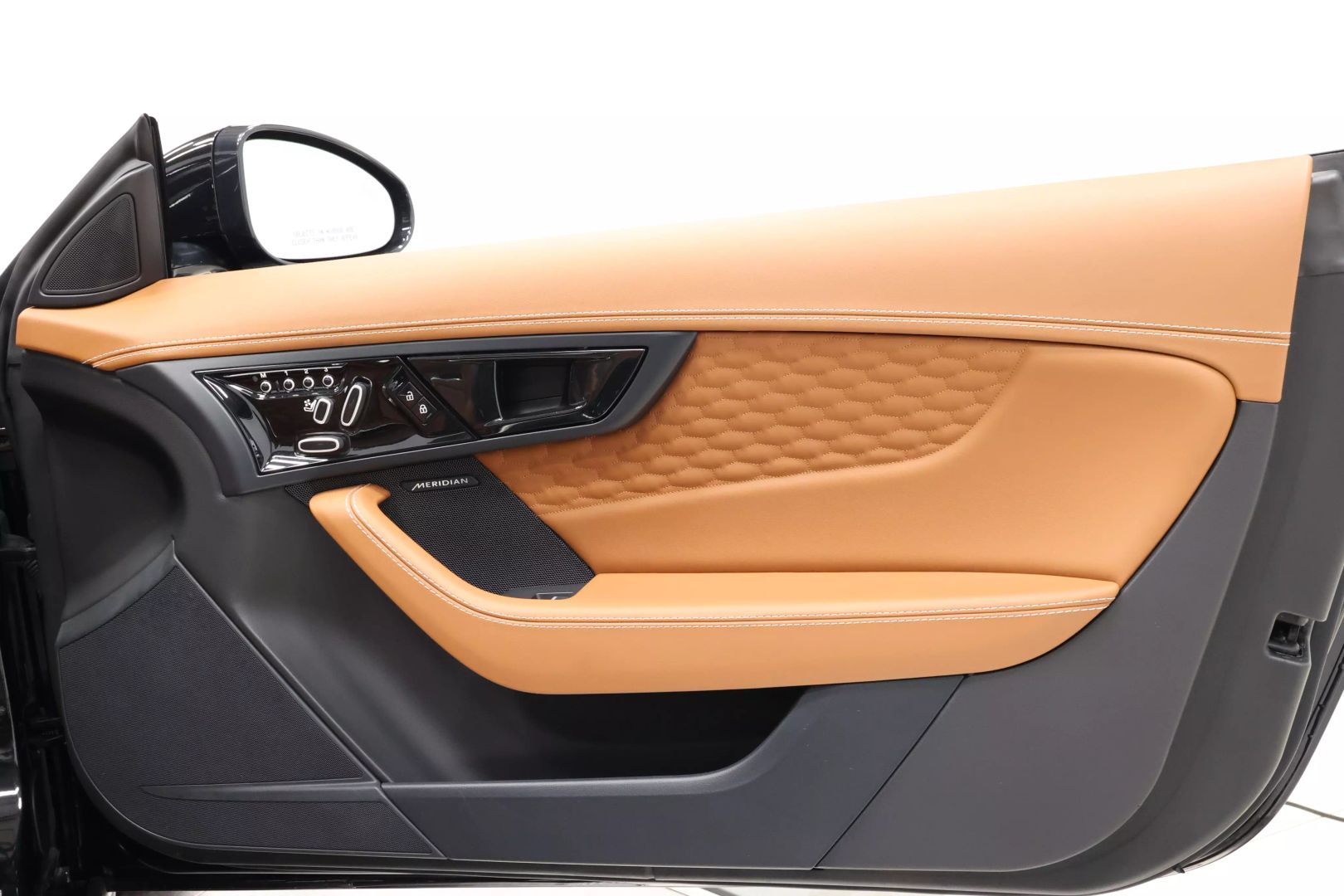 2024 Jaguar F-type - Image 54