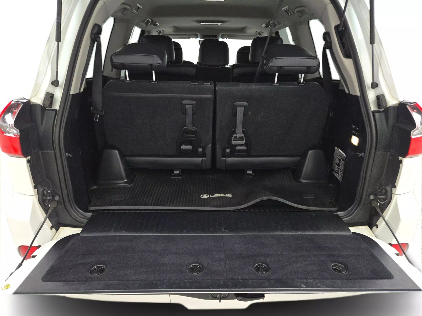 2018 Lexus Lx - Image 13