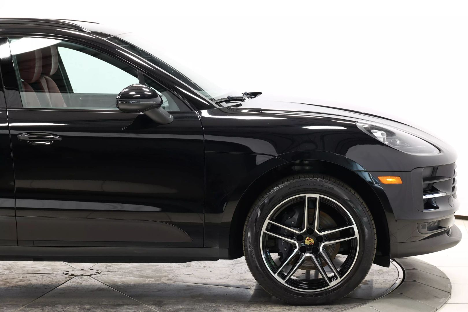 2021 Porsche Macan - Image 63