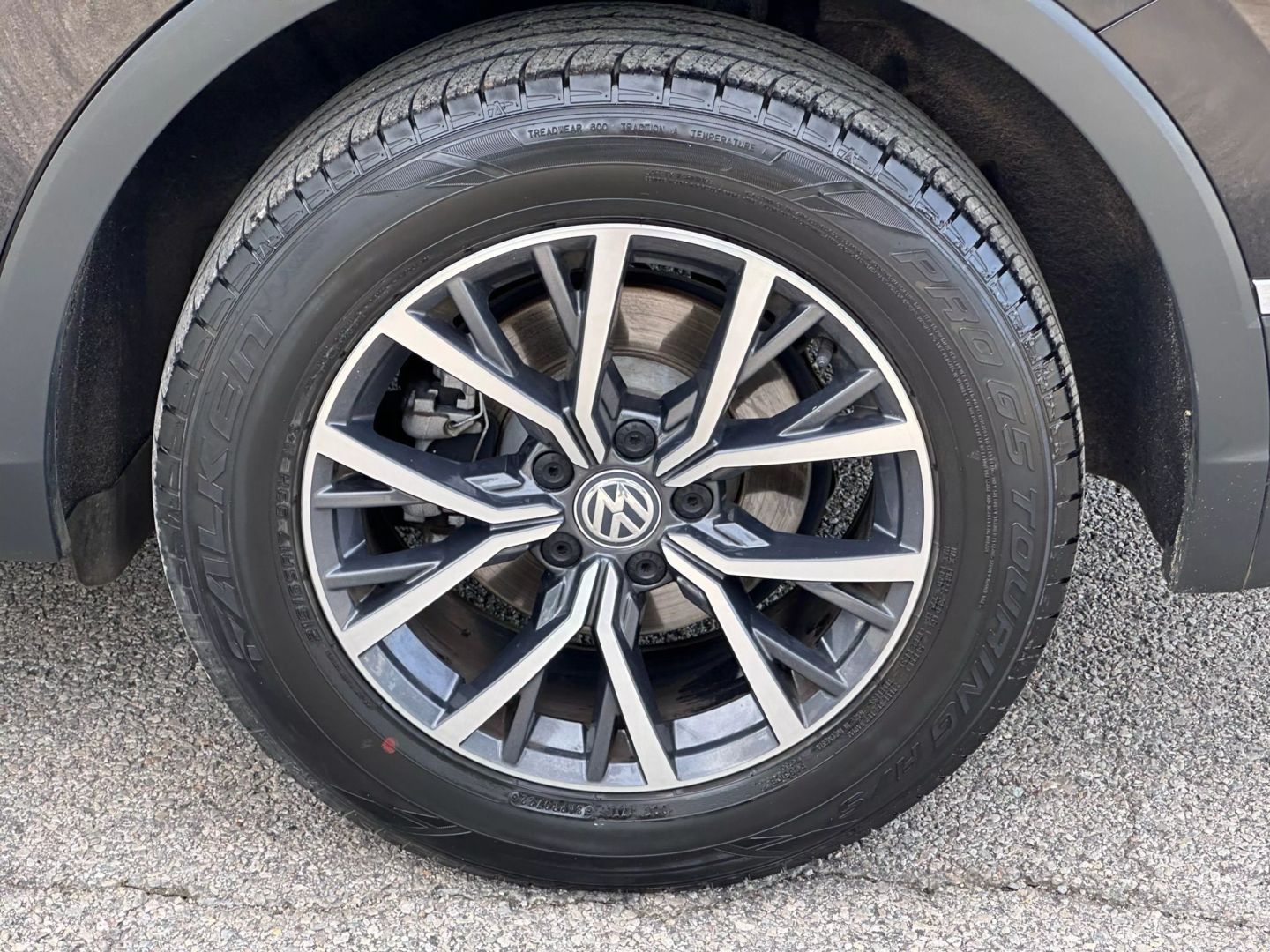 2020 Volkswagen Tiguan - Image 27