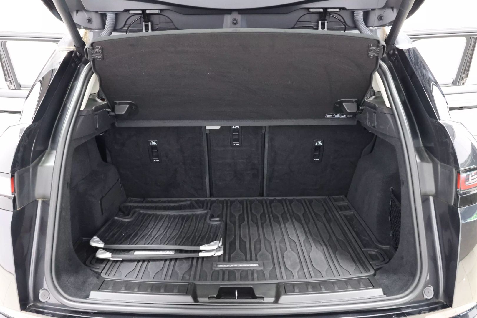 2020 Land Rover Range Rover Evoque - Image 63