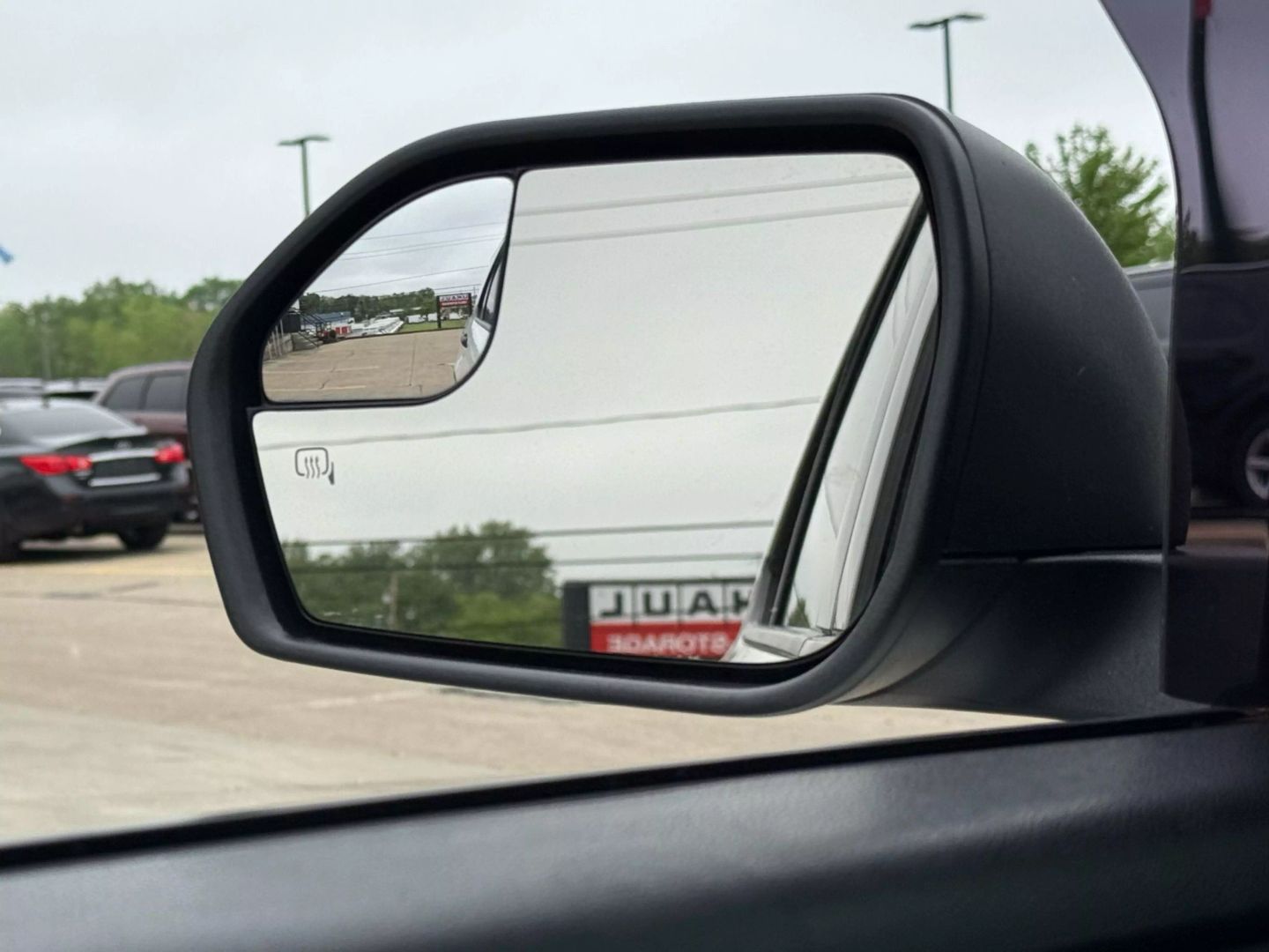 2021 Ford Explorer - Image 45
