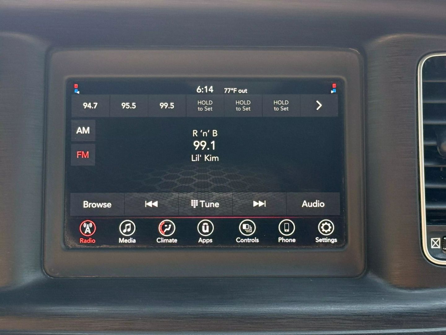 2021 Dodge Charger - Image 28