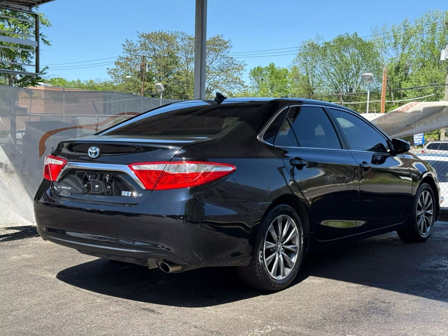 2015 Toyota Camry - Image 11
