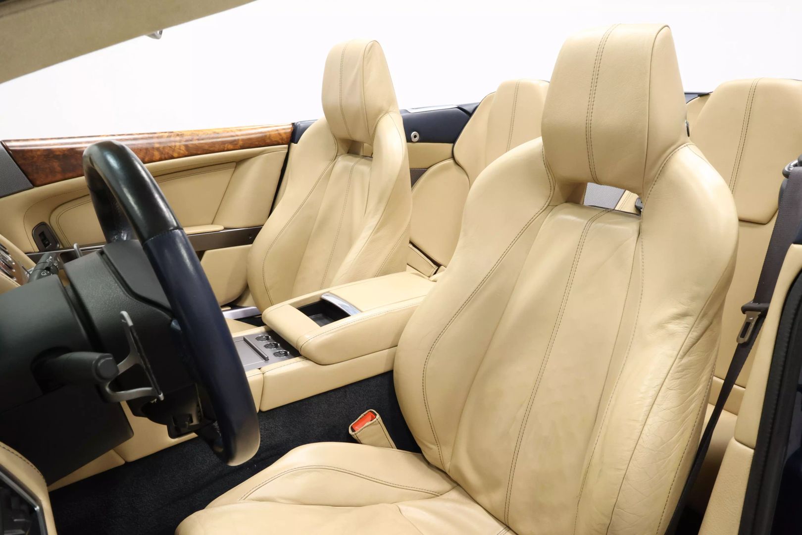 2008 Aston Martin Db9 - Image 14