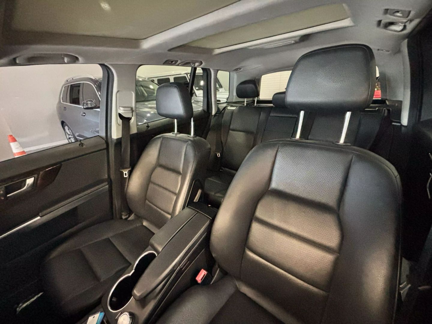 2014 Mercedes-benz Glk-class Glk 350 4matic Sport Utility 4d - Image 10