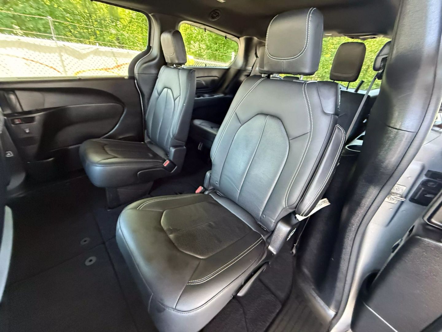 2019 Chrysler Pacifica - Image 18