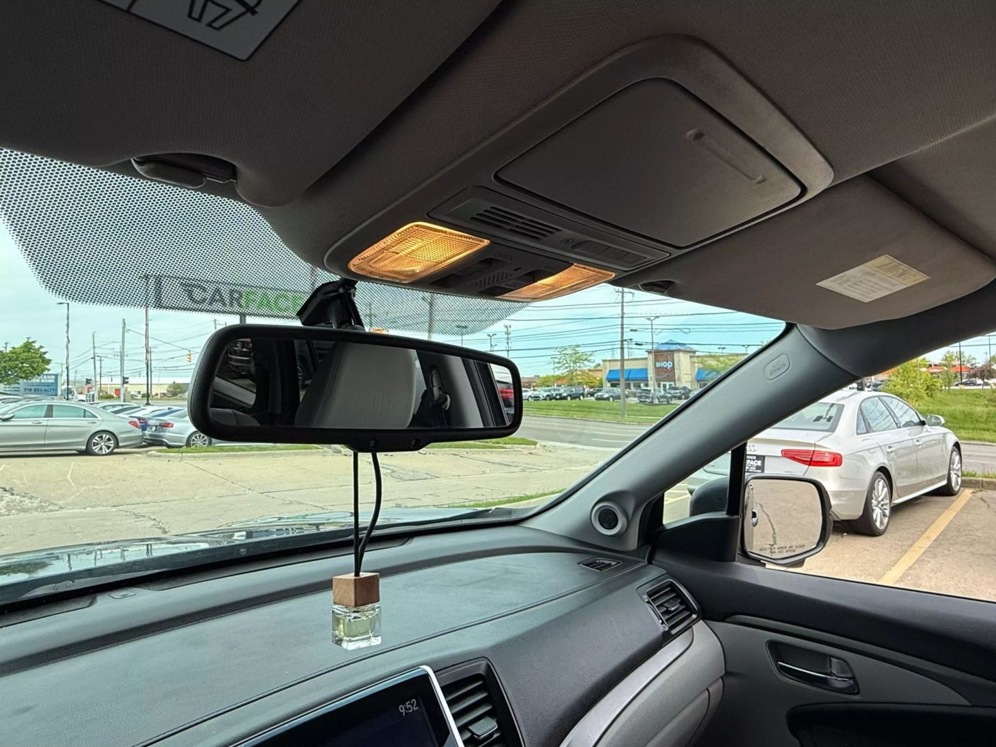 2016 Honda Pilot - Image 47