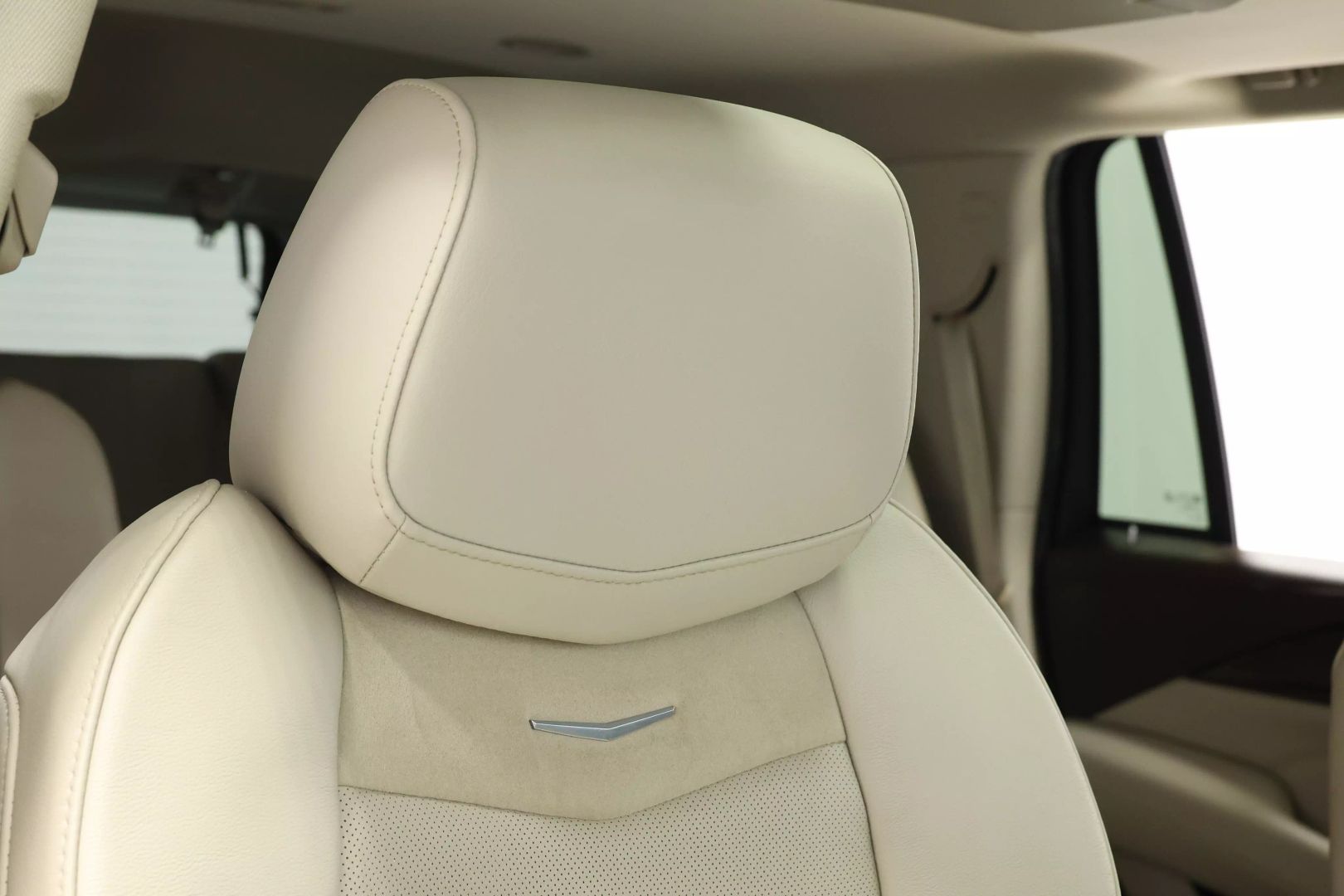 2017 Cadillac Escalade - Image 109