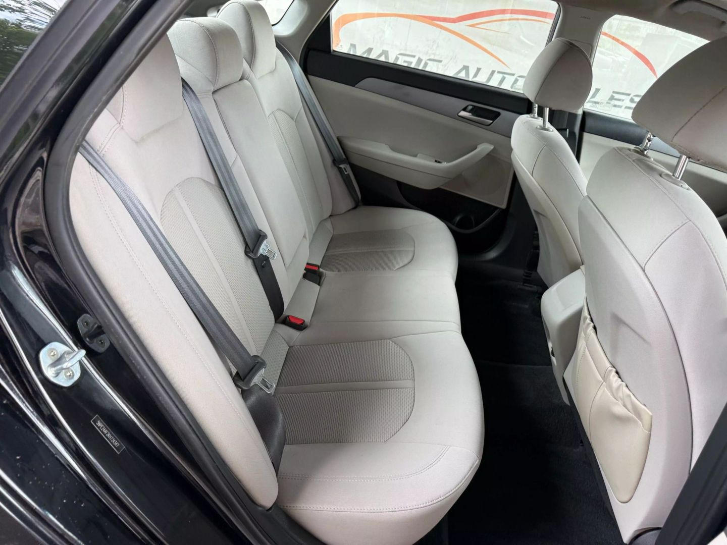 2019 Hyundai Sonata - Image 22