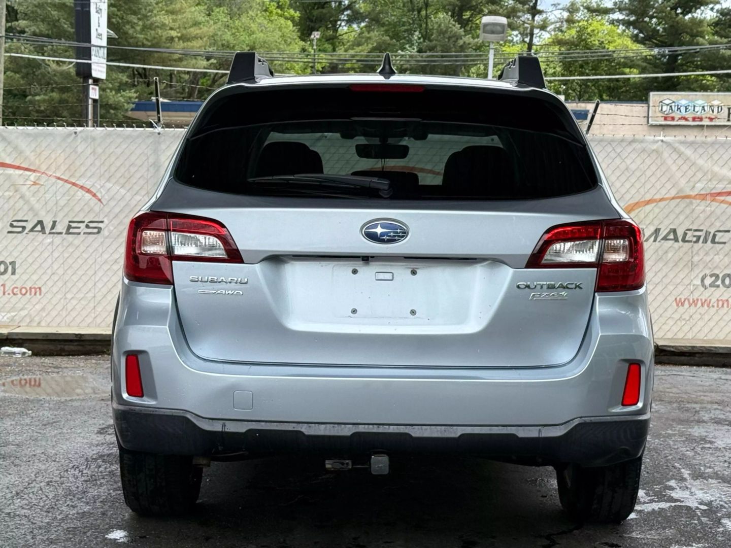 2017 Subaru Outback - Image 10