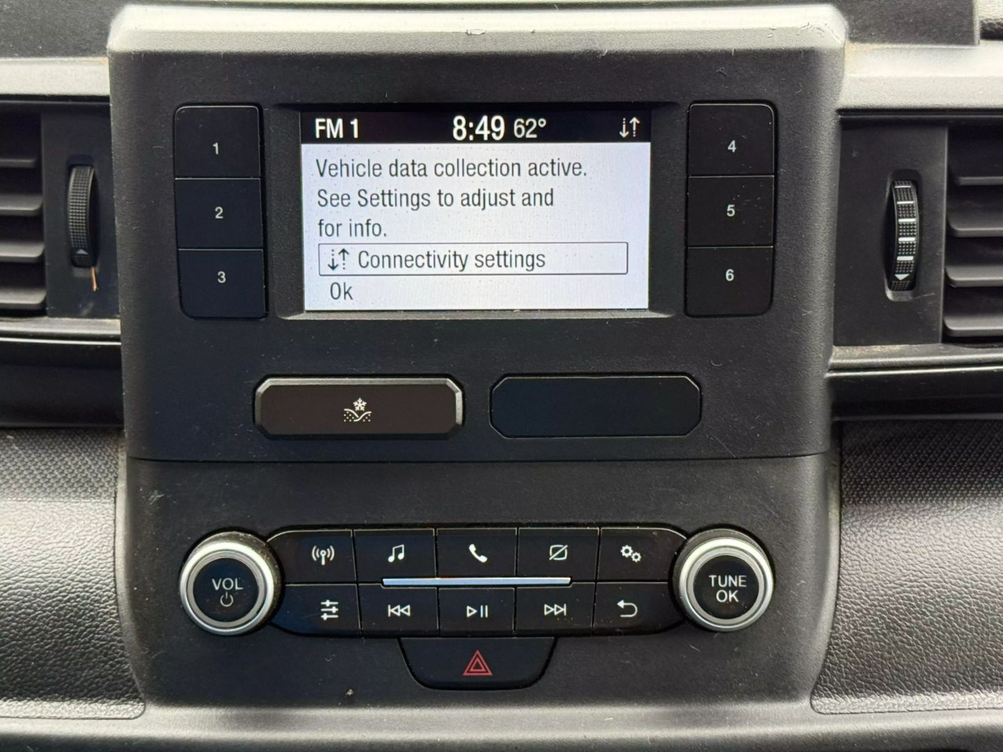 2021 Ford Explorer - Image 33