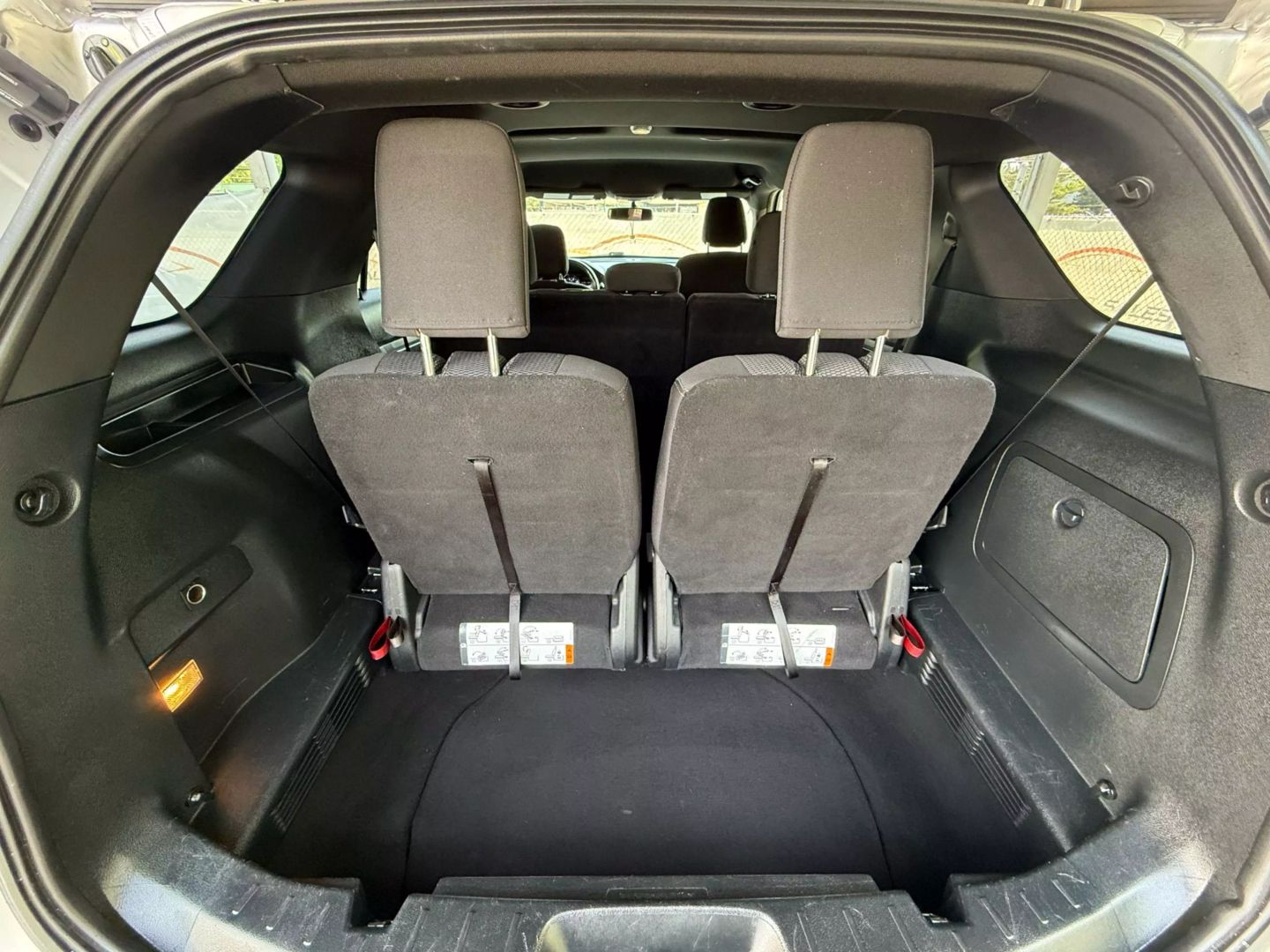 2019 Ford Explorer - Image 21