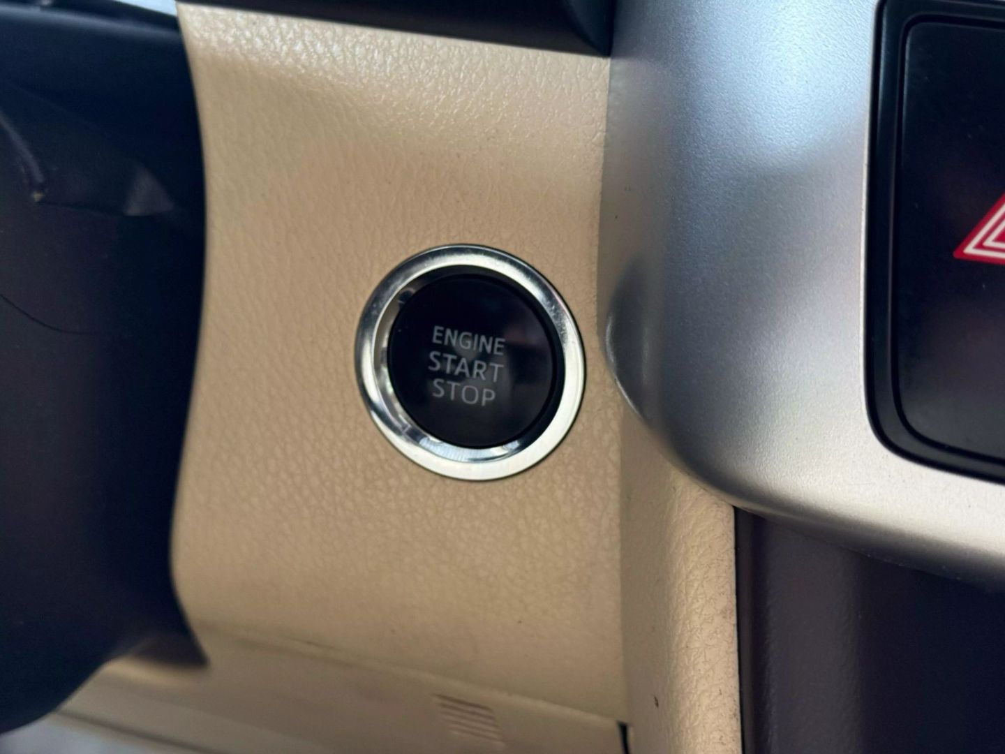 2018 Toyota Highlander - Image 32