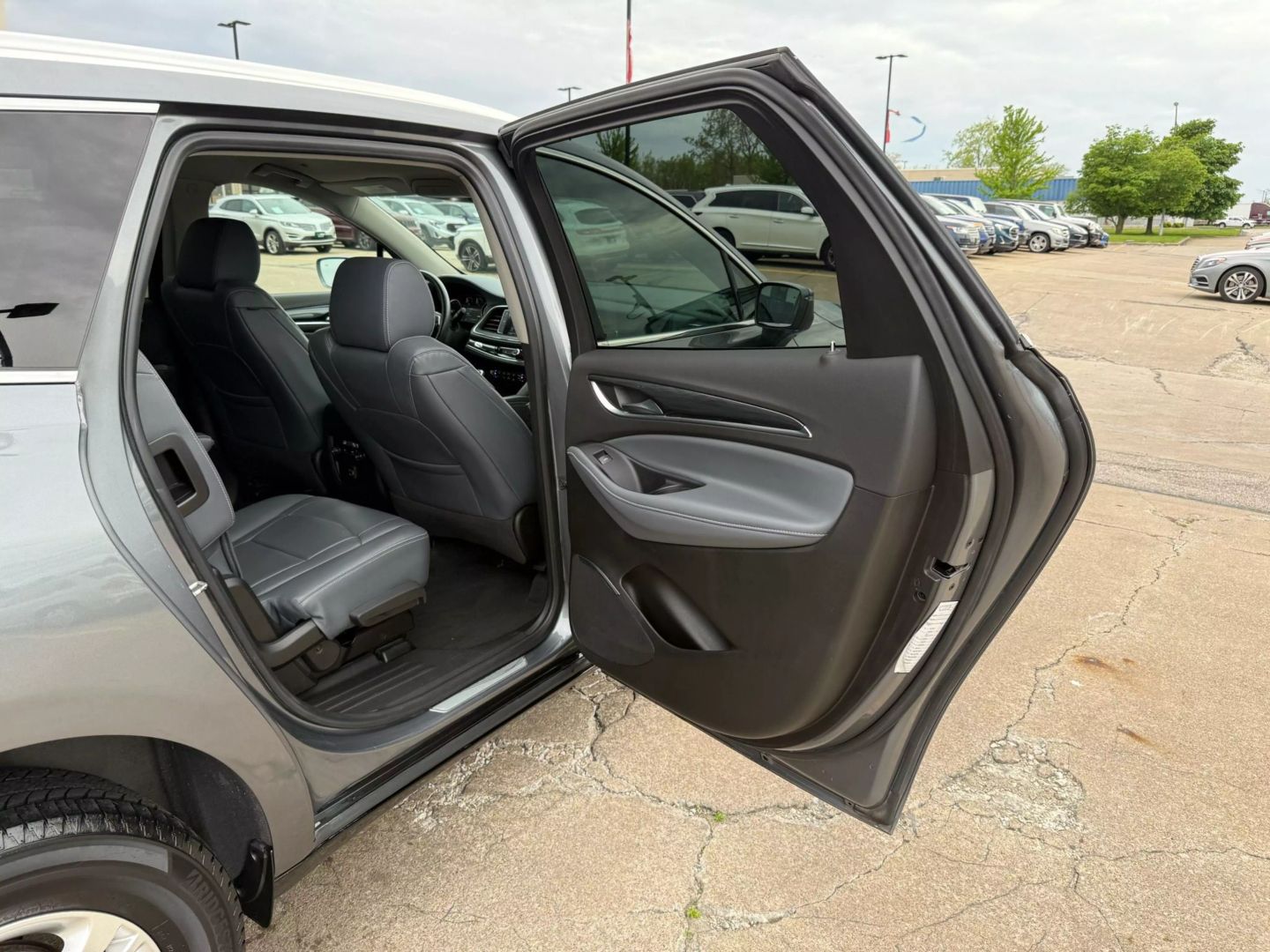 2019 Buick Enclave - Image 23