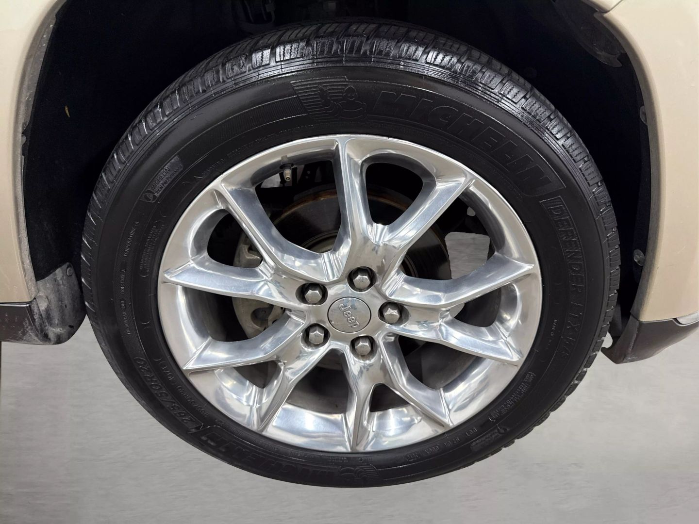 2014 Jeep Grand Cherokee - Image 15