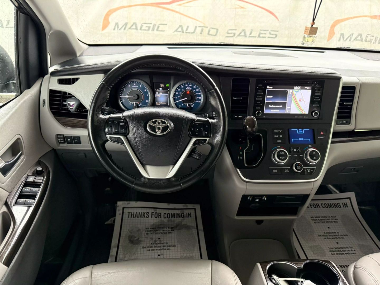 2020 Toyota Sienna - Image 30