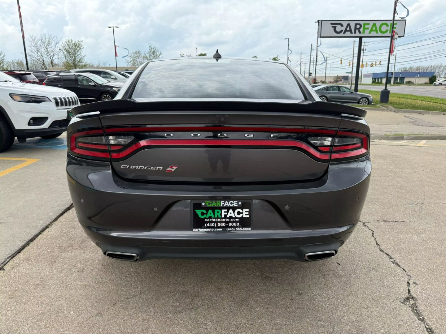 2018 Dodge Charger - Image 10