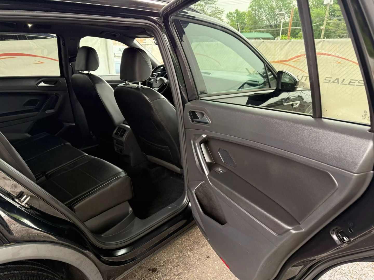 2021 Volkswagen Tiguan - Image 21