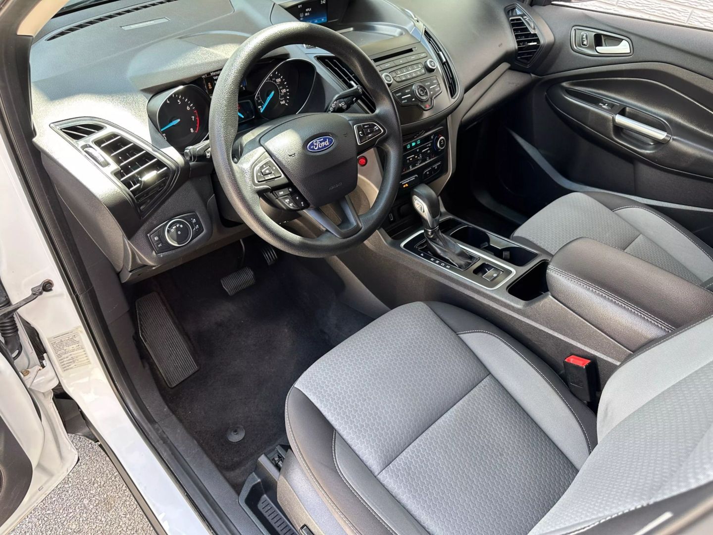 2018 Ford Escape - Image 13