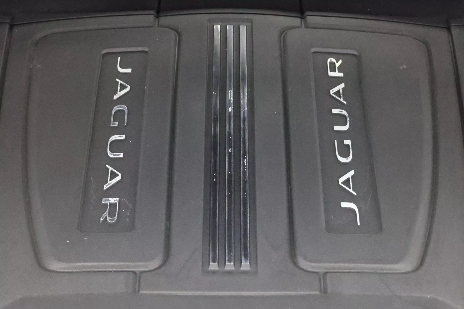 2017 Jaguar Xj - Image 98