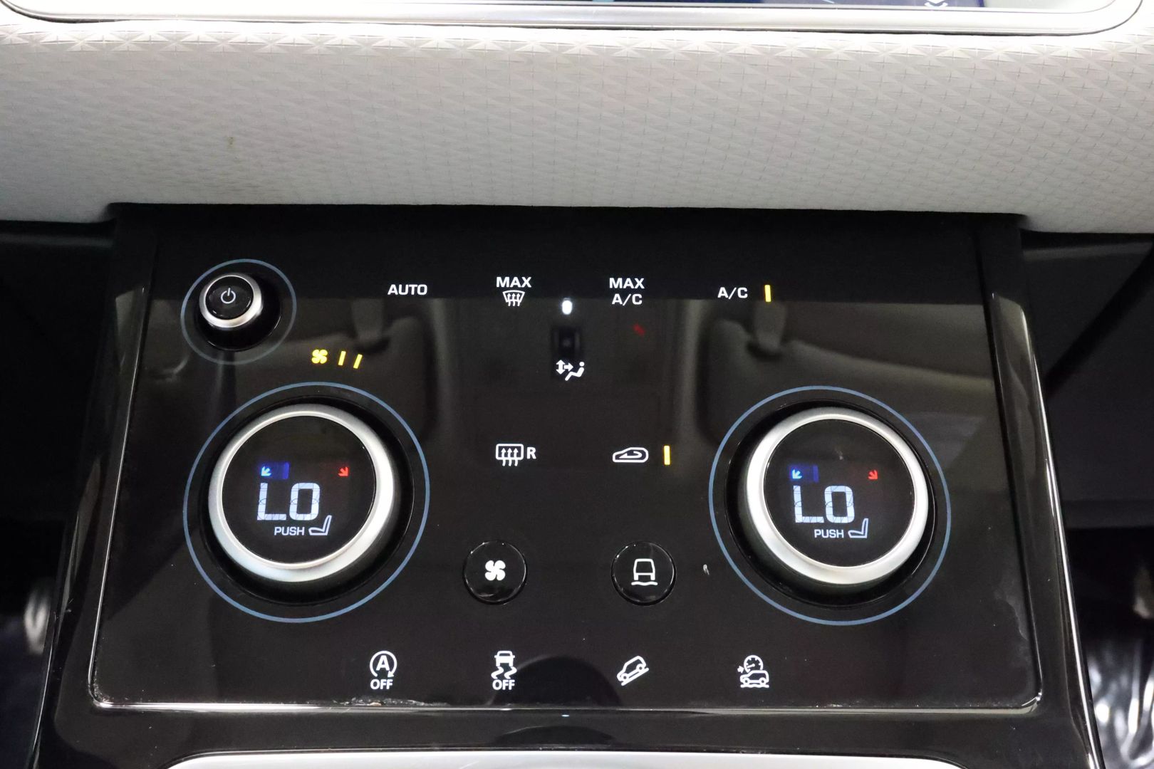 2020 Land Rover Range Rover Evoque - Image 39