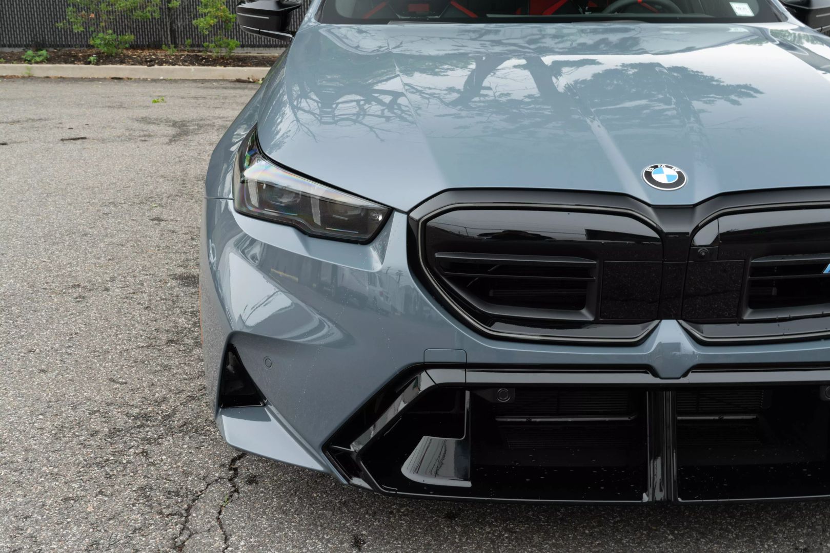 2025 Bmw M5 - Image 5
