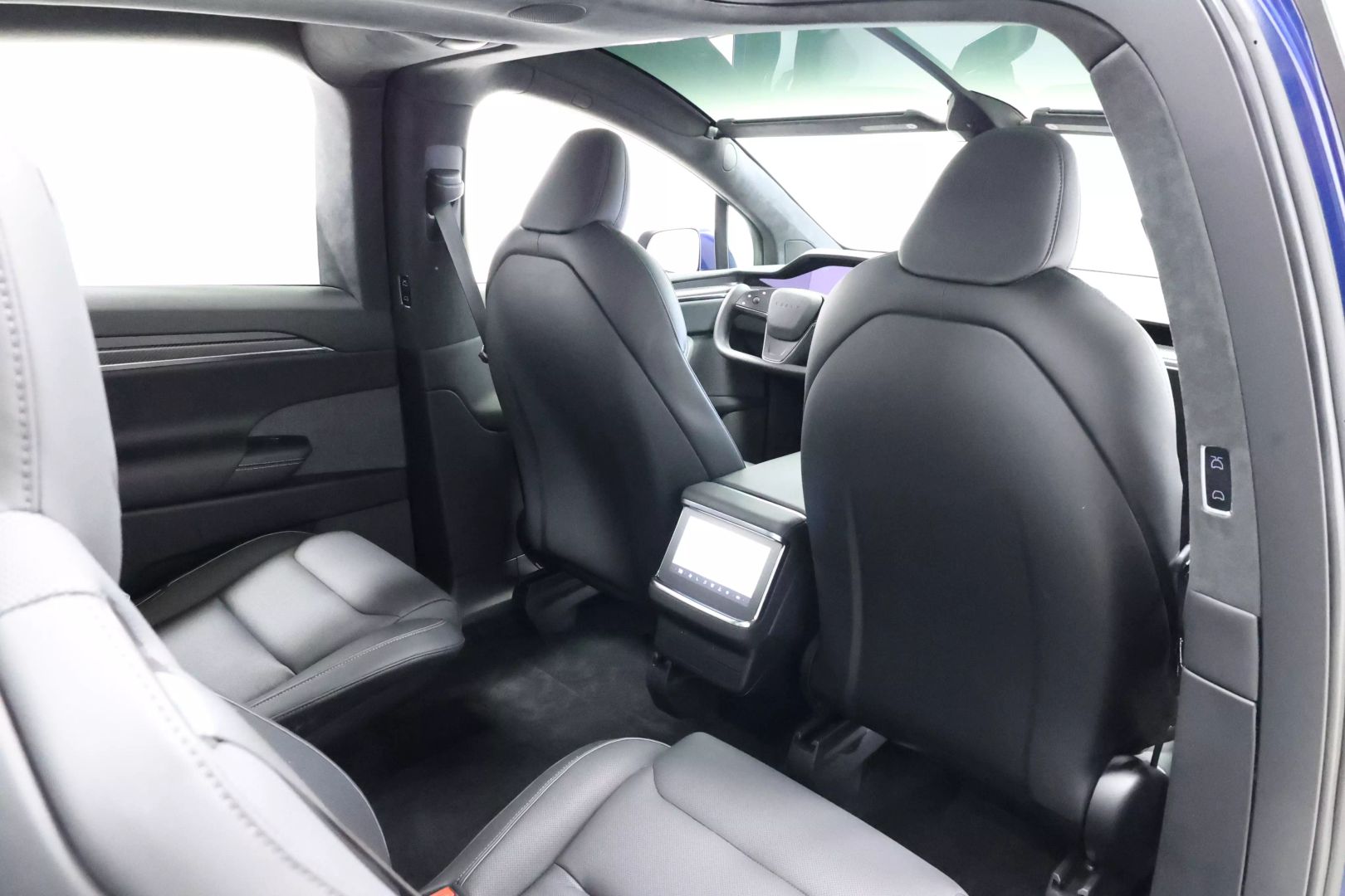 2022 Tesla Model X - Image 80