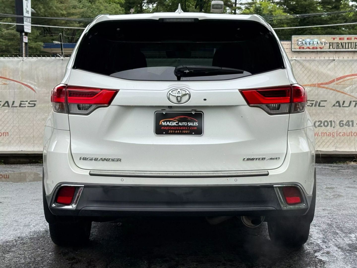 2018 Toyota Highlander - Image 10