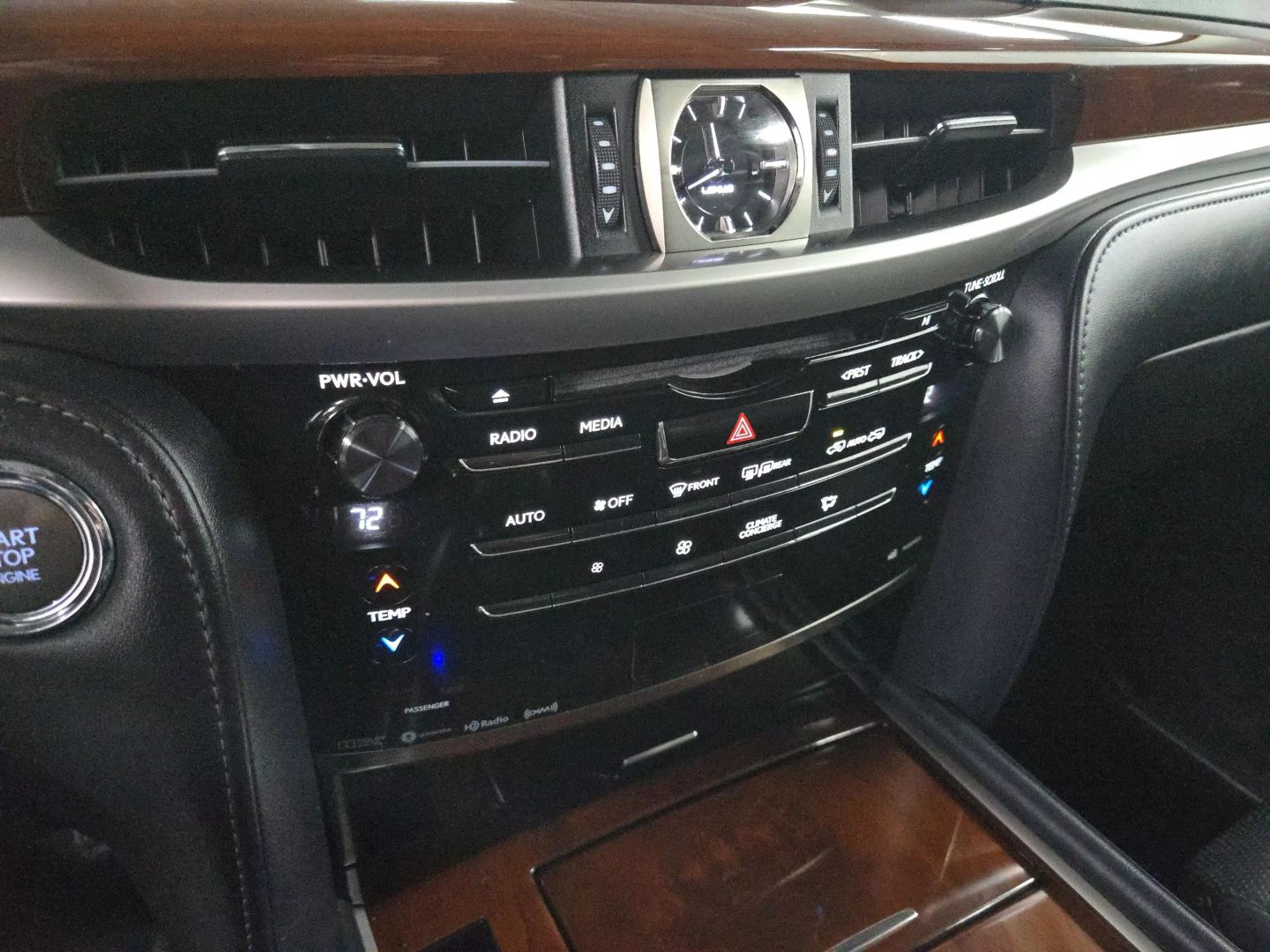2018 Lexus Lx - Image 27