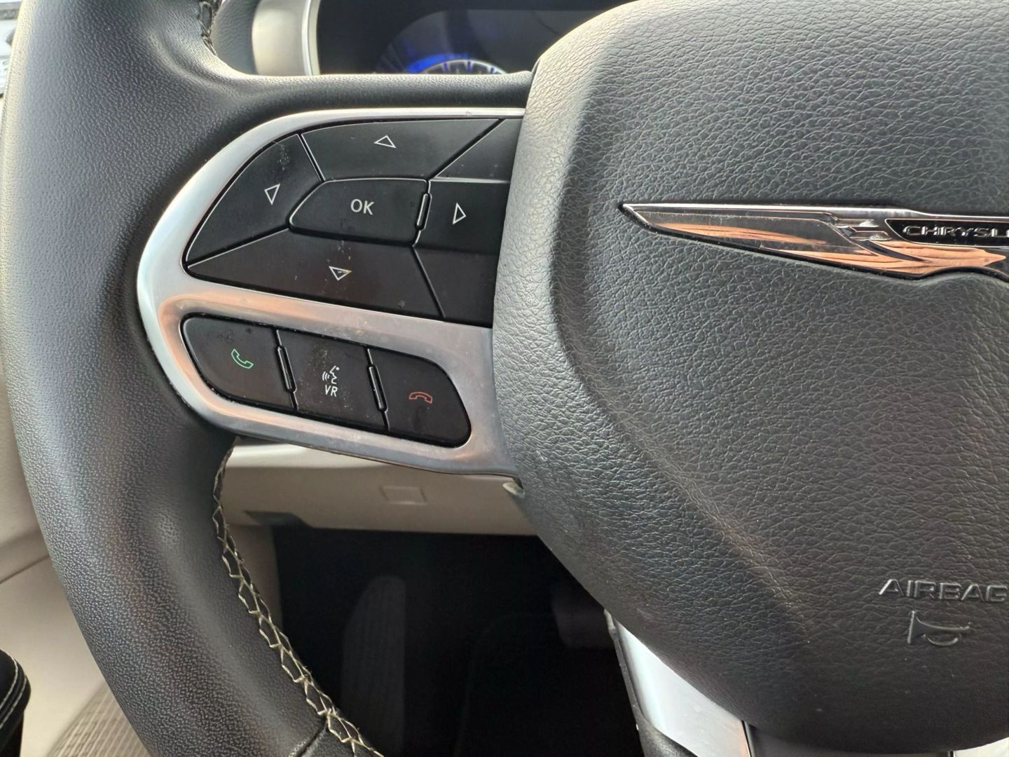 2022 Chrysler Pacifica - Image 26
