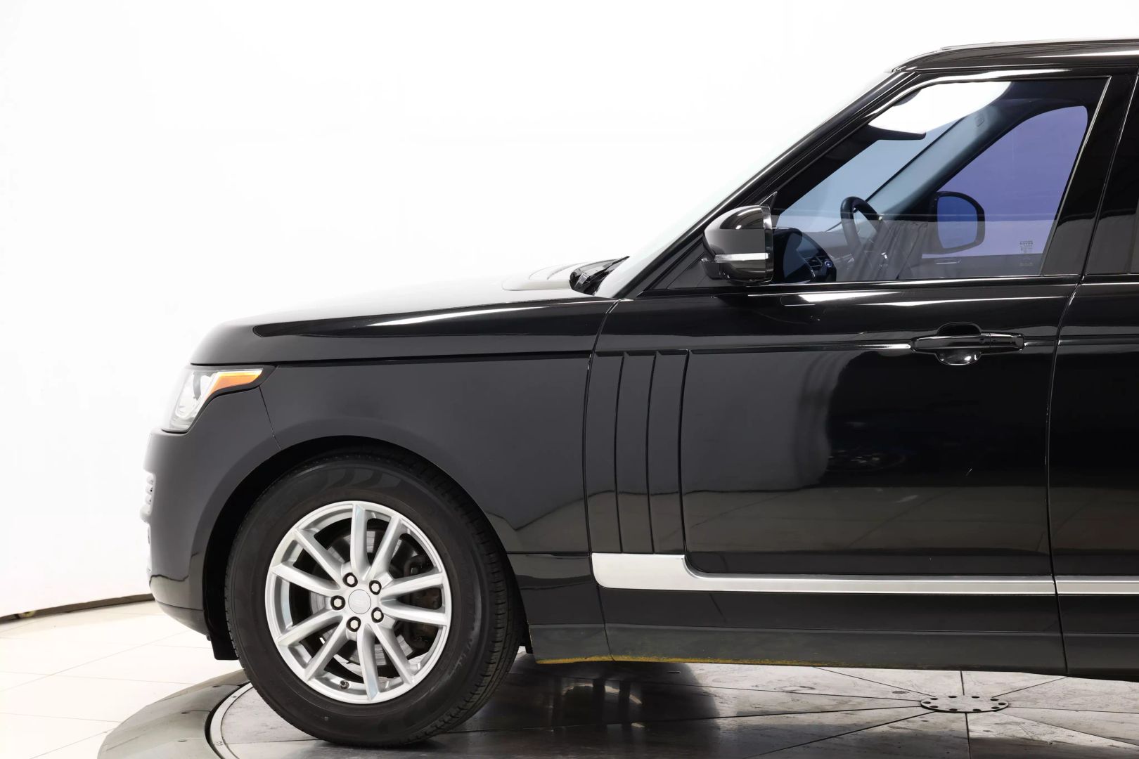 2016 Land Rover Range Rover - Image 7