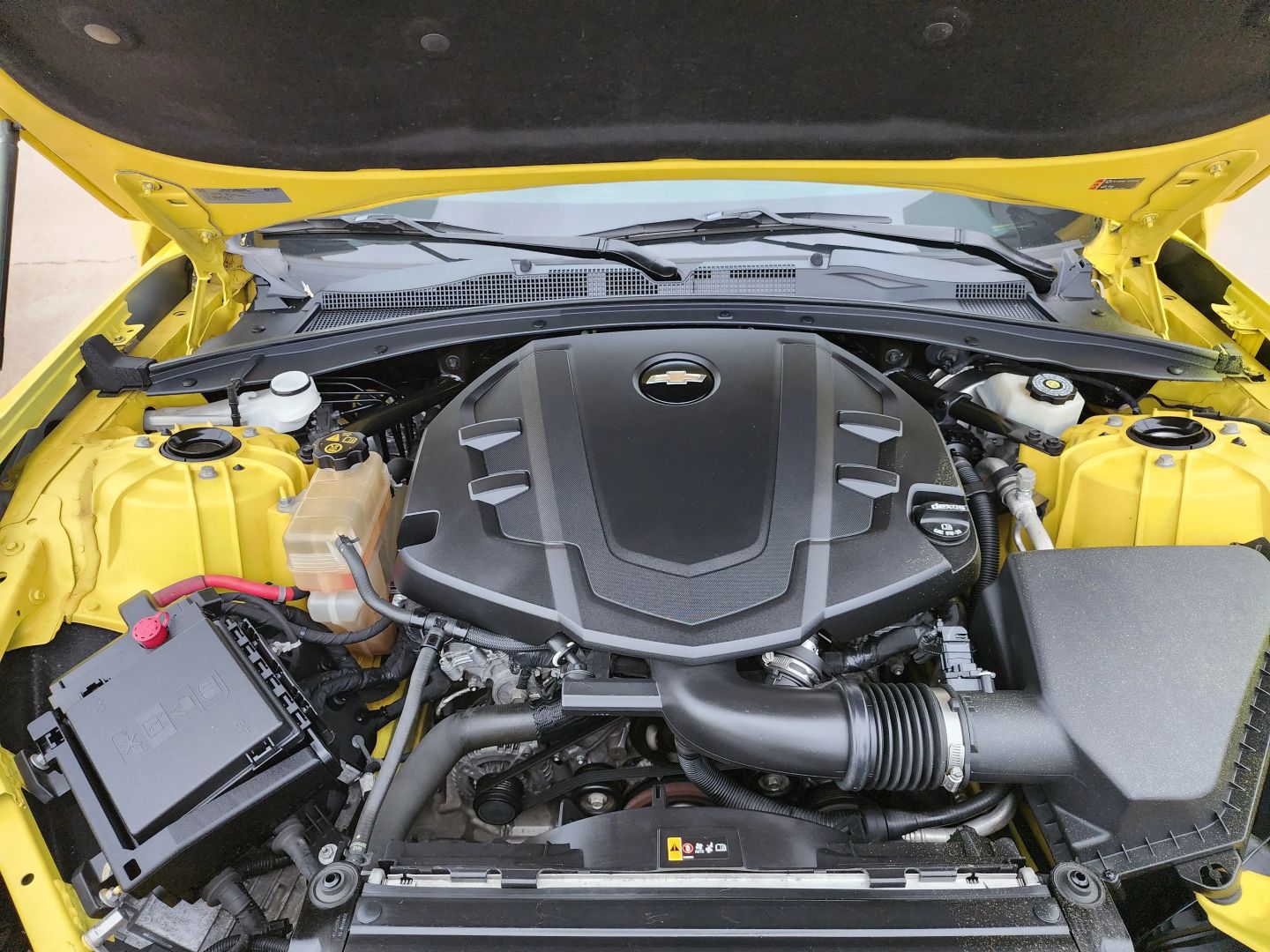 2017 Chevrolet Camaro - Image 18