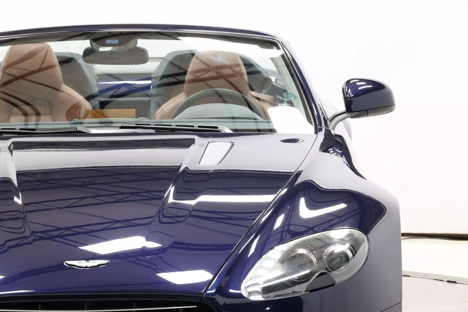 2014 Aston Martin Vantage - Image 78
