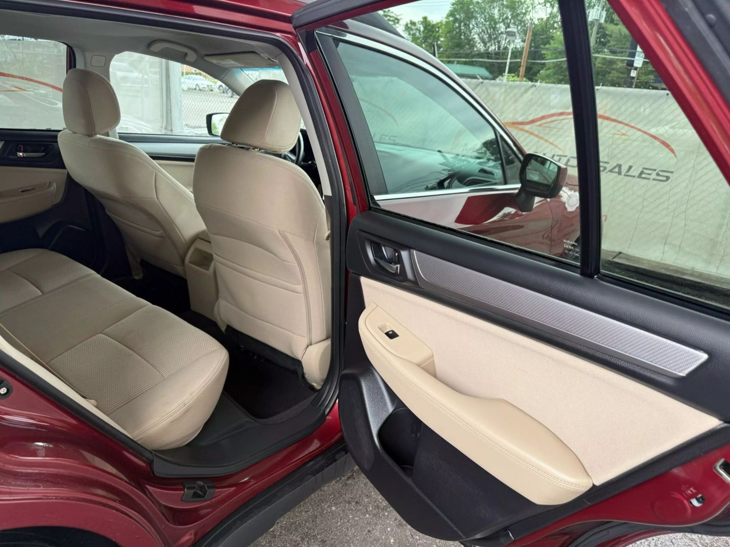 2017 Subaru Outback - Image 21
