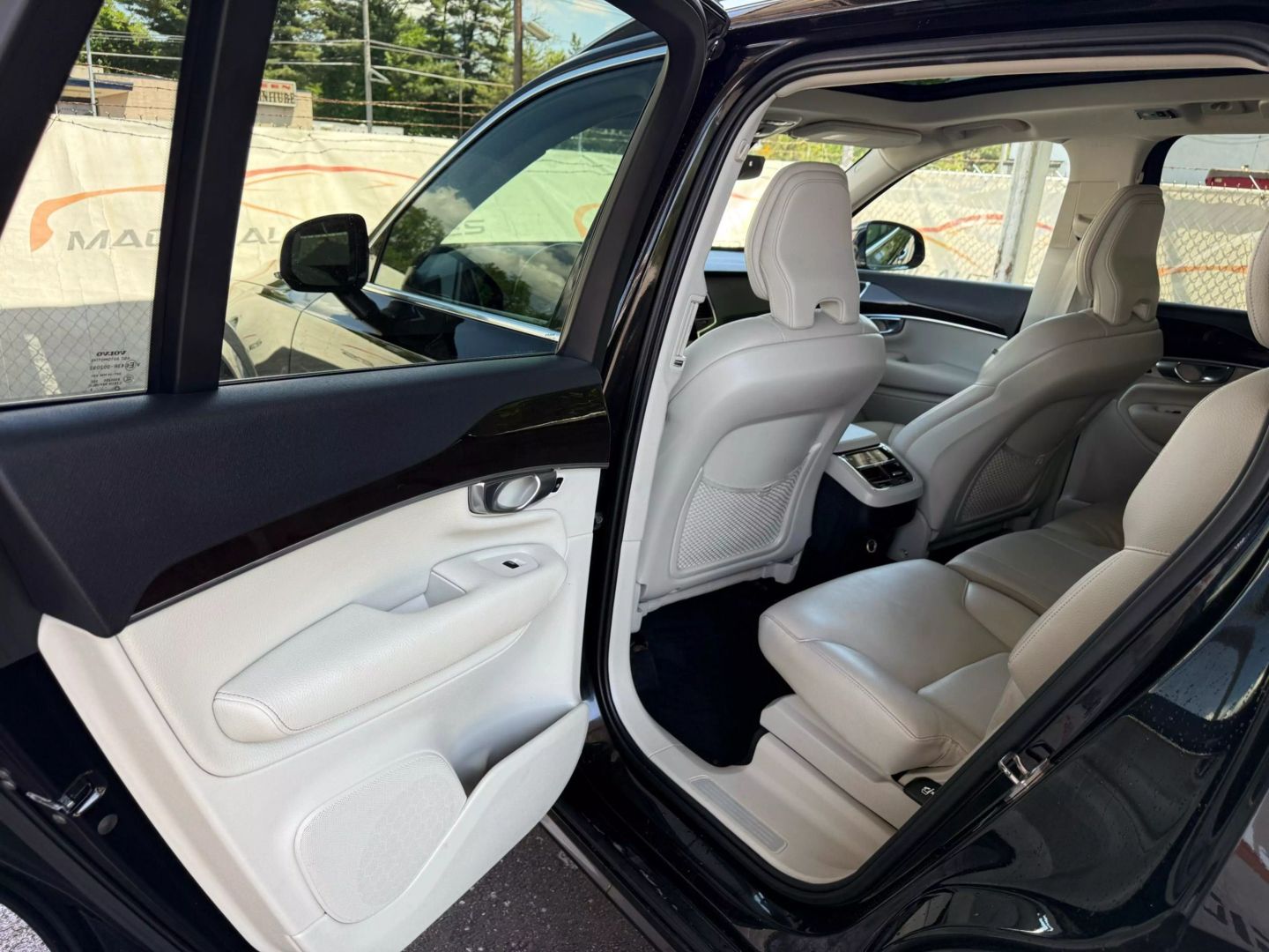 2019 Volvo Xc90 - Image 17