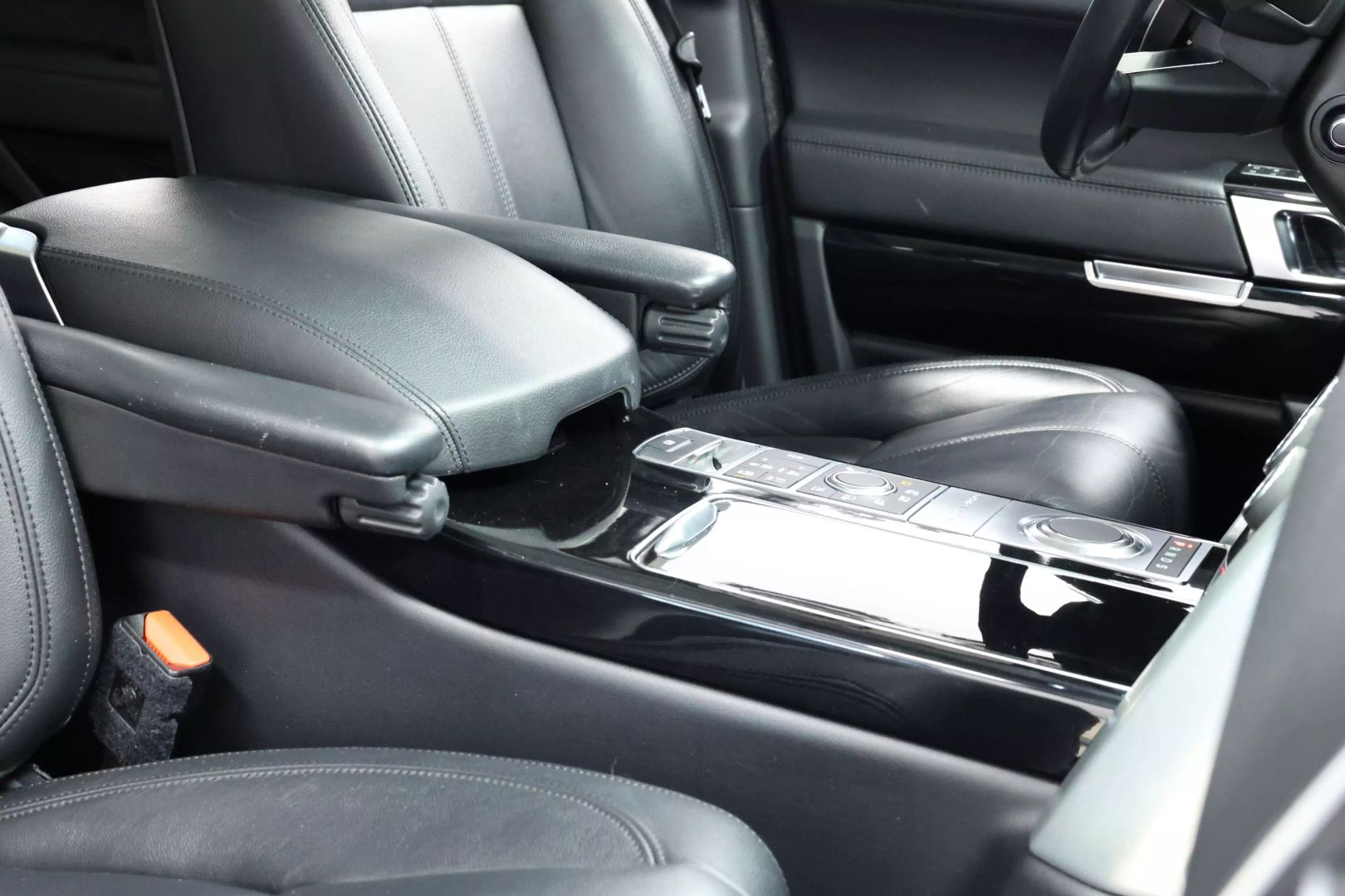 2016 Land Rover Range Rover - Image 108