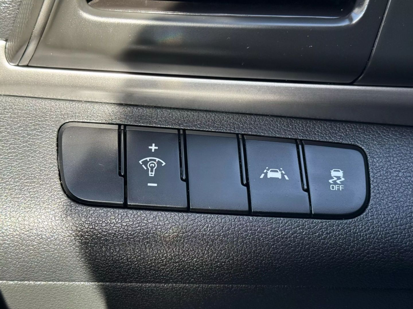 2020 Hyundai Elantra - Image 39