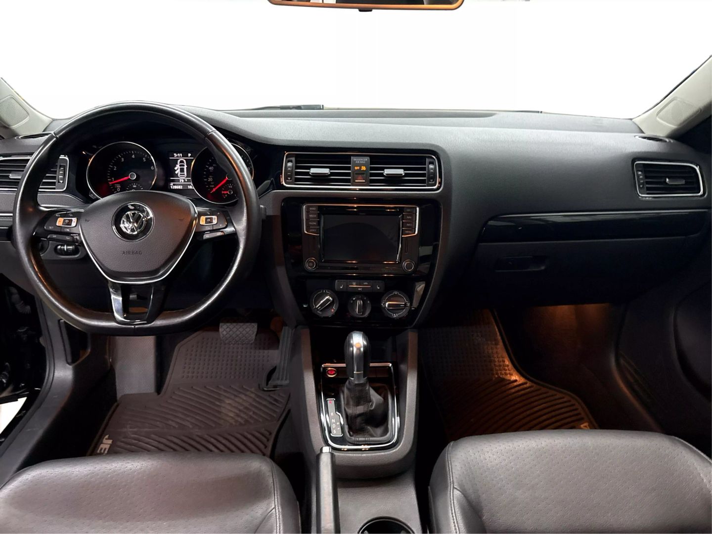 2016 Volkswagen Jetta - Image 20