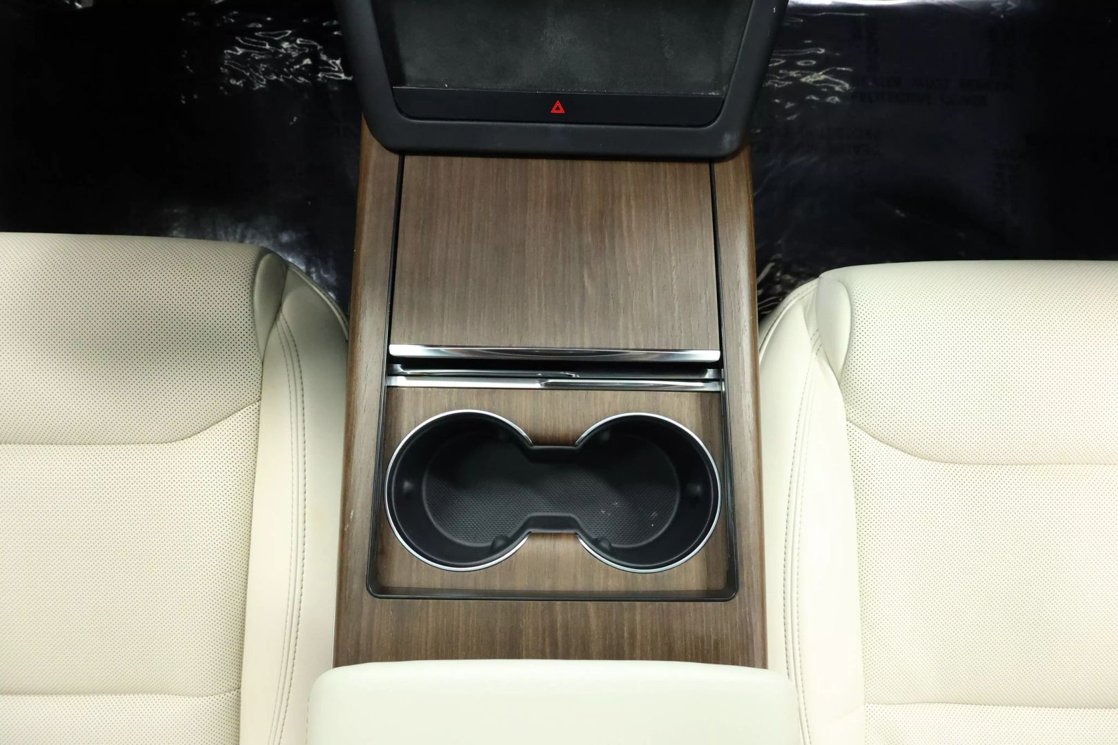 2023 Tesla Model X - Image 36