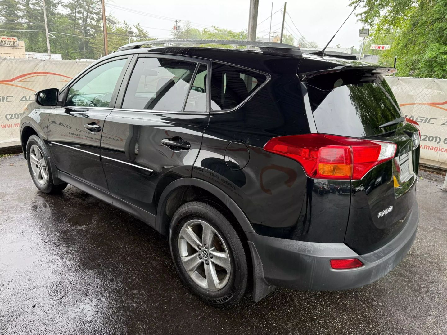 2015 Toyota Rav4 - Image 12